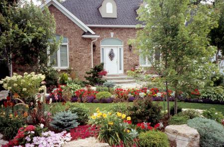 Landscaping builds equity - landscape ontario.com Green for Life
