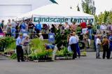 The LO Growers Group celebrated its 25th anniversary by staging an extra-special Research Auction with a pioneers’ reunion. The event was held at Timm Enterprises in Oakville. Among some of the industry pioneers attending were Howard Stensson, Burke McNeill, Monica van Maris and Horst Dickert.