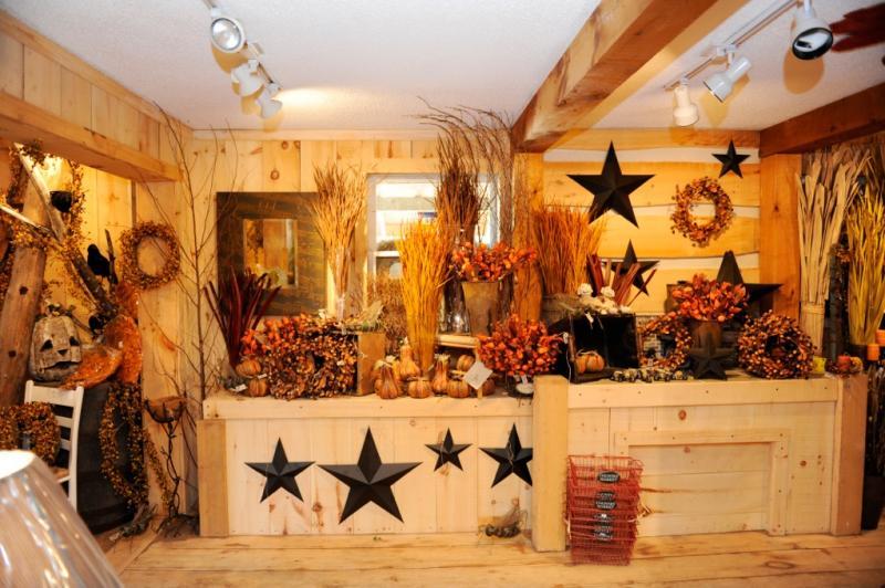 2013 - Outstanding Display of Goods - Giftware - Fall giftware and decor.