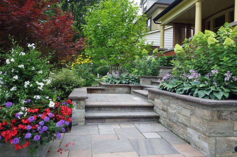 2015 - Residential Construction - Under $10,000 - Walk changes direction providing a pause and admire the garden