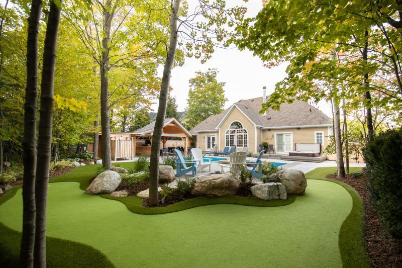 2018 - Residential Construction  - $100,000 - $250,000 - Putting Green View